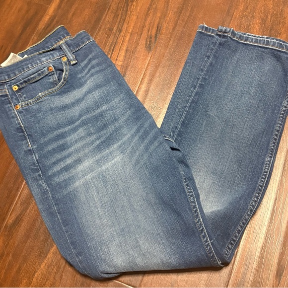 Classic Men's Straight Denim Jeans - Picture 1 of 9